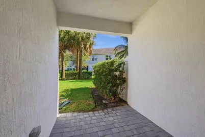 554 Sanderling Circle, Deerfield Beach, FL 33442 - Photo 30