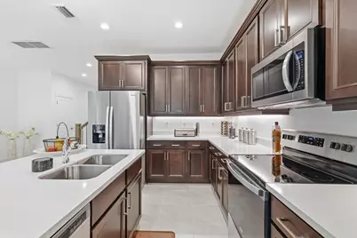 554 Sanderling Circle, Deerfield Beach, FL 33442 - Photo 12