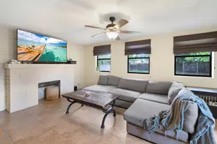 713 NE 35th St, Oakland Park, FL 33334 - Photo 10