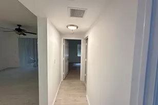 6410 Emerald Dunes Dr, West Palm Beach, FL 33411 - Photo 10