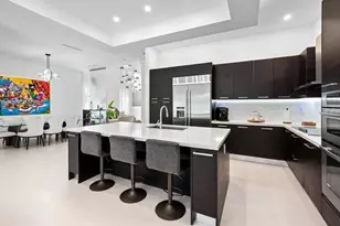 8405 NW 34th St, Doral, FL 33122 - Photo 8