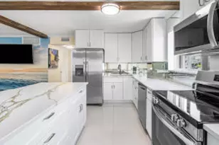 2020 Lake Osborne Dr, Lake Worth Beach, FL 33461 - Photo 6