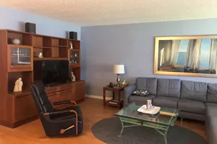 912 S South Dr Dr Unit, Delray Beach, FL 33445 - Photo 2