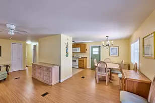 8217 SE Swan Ave, Hobe Sound, FL 33455 - Photo 6