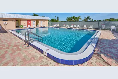 8217 SE Swan Avenue, Hobe Sound, FL 33455 - Photo 40