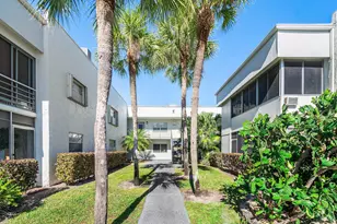 566 Flanders L Unit, Delray Beach, FL 33484 - Photo 4