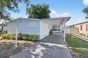 22849 Tradewind Rd, Boca Raton, FL 33428 - Photo 2