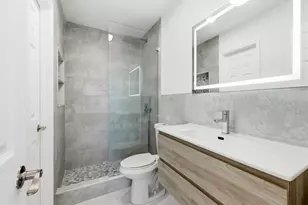 2925 W 80th St, Hialeah, FL 33018 - Photo 14