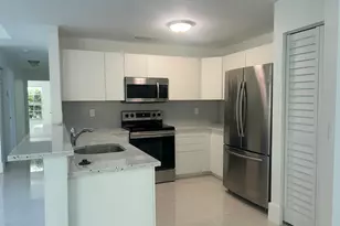 9201 NW 55th St, Sunrise, FL 33351 - Photo 12