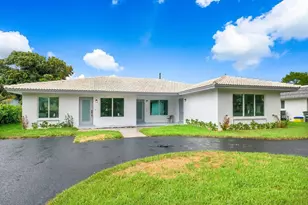245 SW 6th St, Boca Raton, FL 33432 - Photo 1