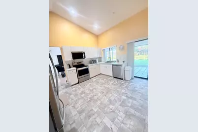 7024 Golf Pointe Circle, Tamarac, FL 33321 - Photo 10