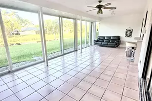 7024 Golf Pointe Cir, Tamarac, FL 33321 - Photo 24