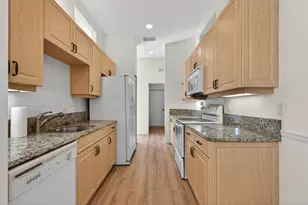 568 SW New Castle Cove, Port Saint Lucie, FL 34986 - Photo 10