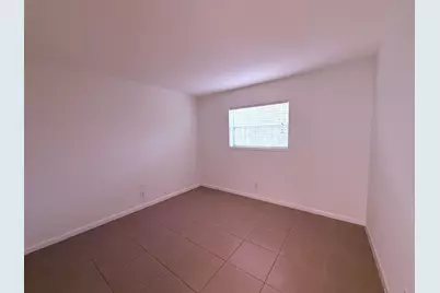402 Lake Shore Drive, Unit #109, Lake Park, FL 33403 - Photo 8