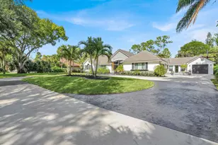 13825 Greentree Trail, Wellington, FL 33414 - Photo 2