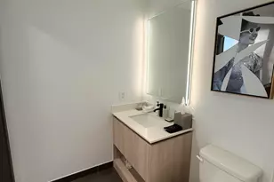 398 NE 5th St, Miami, FL 33132 - Photo 14