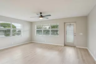 244 Camden J, West Palm Beach, FL 33417 - Photo 6