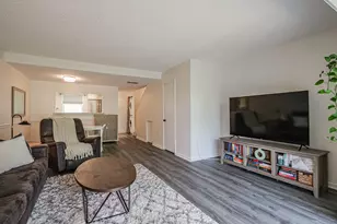 1901 Indian River Blvd Unit, Vero Beach, FL 32960 - Photo 8