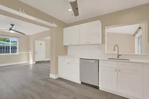 101 NW 9th St, Boca Raton, FL 33432 - Photo 10