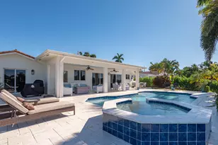 7025 Pine Tree Ln, Lake Clarke Shores, FL 33406 - Photo 16