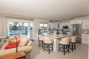 7025 Pine Tree Ln, Lake Clarke Shores, FL 33406 - Photo 32
