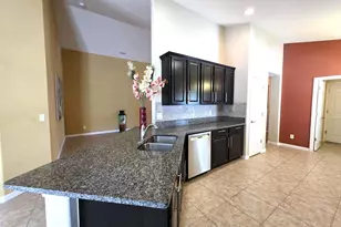 8051 Westfield Cir, Vero Beach, FL 32966 - Photo 8