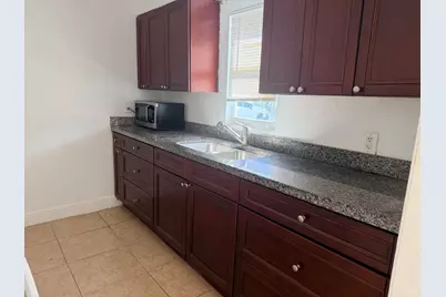 310 Walton Boulevard, Unit #10, West Palm Beach, FL 33405 - Photo 8