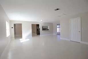 1285 SE Port St Lucie Blvd, Port Saint Lucie, FL 34952 - Photo 10