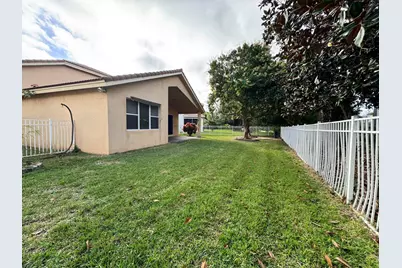 4910 SE Askew Avenue, Stuart, FL 34997 - Photo 2