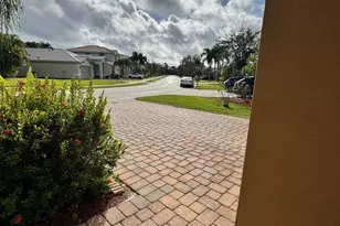 4910 SE Askew Ave, Stuart, FL 34997 - Photo 4