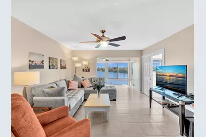 1 Colonial Club Drive, Unit #304, Boynton Beach, FL 33435 - Photo 8