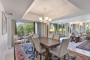 2427 Presidential Way, West Palm Beach, FL 33401 - Photo 6
