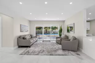 3751 NE 5th Ave, Boca Raton, FL 33431 - Photo 4