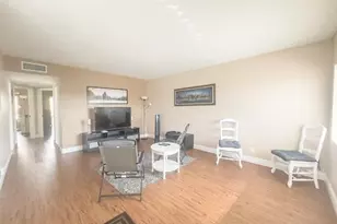 3362 Cynthia Ln, Lake Worth Beach, FL 33461 - Photo 10
