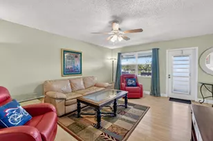 326 Farnham P, Deerfield Beach, FL 33442 - Photo 2