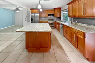8900 NW 11th St, Pembroke Pines, FL 33024 - Photo 20