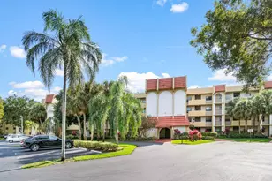 23345 Carolwood Ln, Boca Raton, FL 33428 - Photo 2