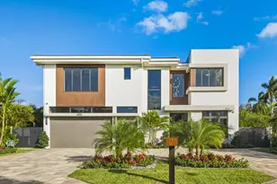 450 NE Spanish Ct, Boca Raton, FL 33432 - Photo 2