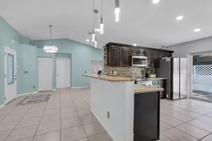 20718 NW 3rd Ct, Pembroke Pines, FL 33029 - Photo 10
