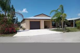2 SE Antigua Ln, Port Saint Lucie, FL 34952 - Photo 2