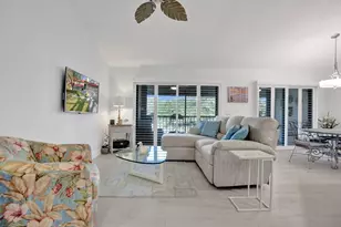 4 Lexington Ln E, Palm Beach Gardens, FL 33418 - Photo 6