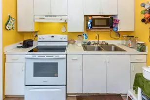 317 N D Street E, Lake Worth Beach, FL 33460 - Photo 10