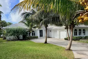 8601 S Ocean Dr, Jensen Beach, FL 34957 - Photo 2