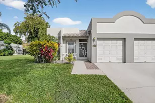 9215 Flynn Cir, Boca Raton, FL 33496 - Photo 2