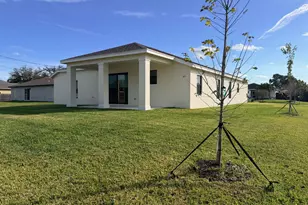 499 SW Dailey Ave, Port Saint Lucie, FL 34953 - Photo 8