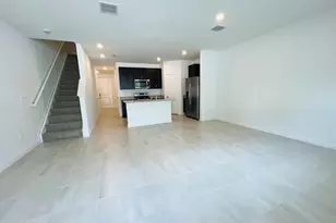 418 Salisbury Cir, Fort Pierce, FL 34982 - Photo 6