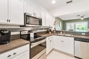 5032 Palmbrooke Cir, West Palm Beach, FL 33417 - Photo 2