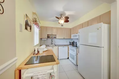 601 Monaco M, Unit #M, Delray Beach, FL 33446 - Photo 2