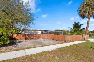 315 SW 6th Ct, Boynton Beach, FL 33426 - Photo 26