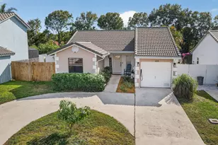 6024 Strawberry Lakes Cir, Lake Worth, FL 33463 - Photo 2